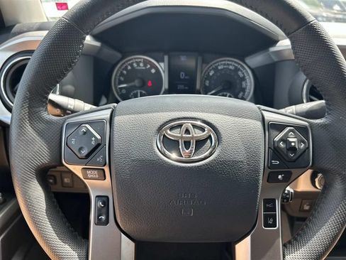 Used 2020 Toyota Tacoma SR5 w/ Technology Package AWD/4WD image 26