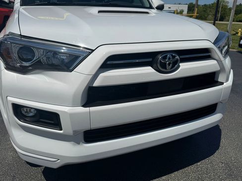Used 2022 Toyota 4Runner TRD Sport AWD/4WD image 40