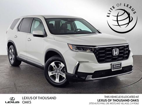 Used 2025 Honda Pilot EX-L image 1