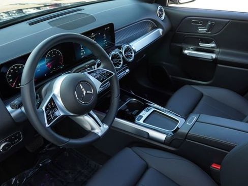 Used 2026 Mercedes-Benz GLB 250 image 28
