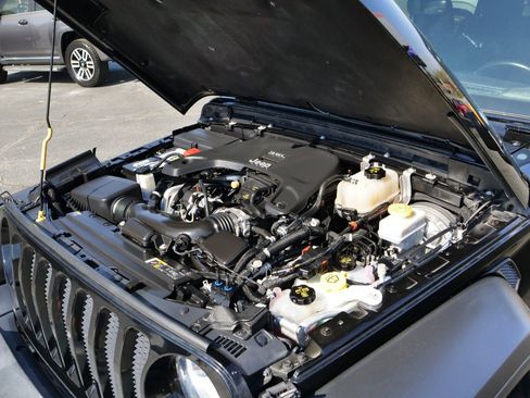 Used 2021 Jeep Wrangler Unlimited Sport w/ Sun And Sound Package AWD/4WD image 15