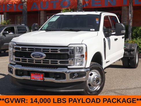 Used 2024 Ford F350 XLT AWD/4WD image 4