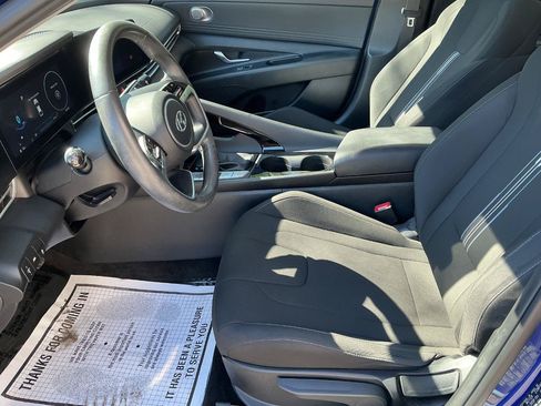 Used 2023 Hyundai Elantra SEL w/ Convenience Package FWD image 11