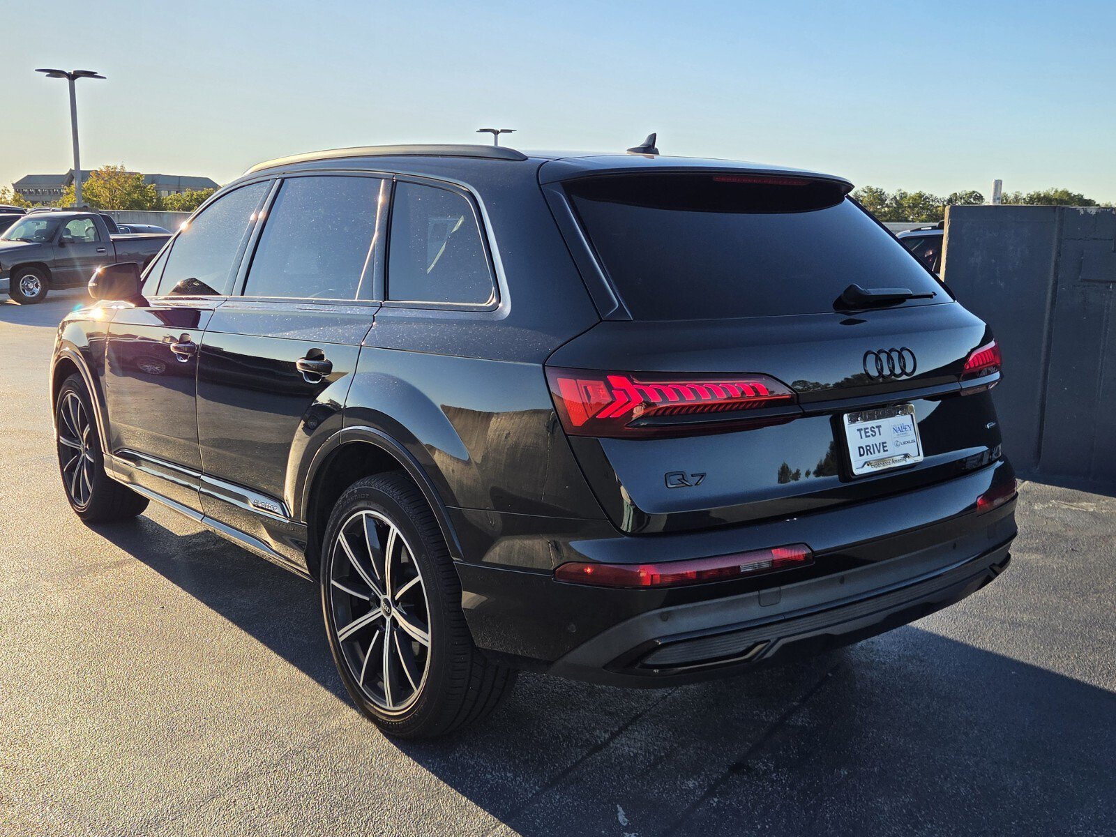 Used 2022 Audi Q7 3.0T Premium Plus AWD/4WD image 3