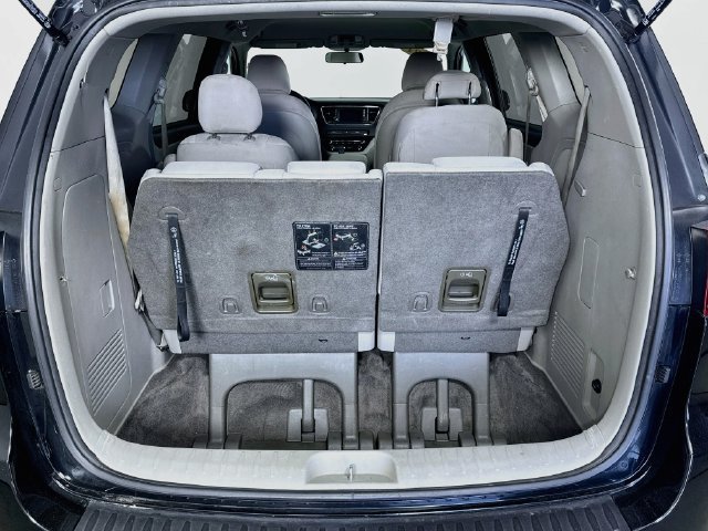 Used 2021 Kia Sedona LX FWD image 24
