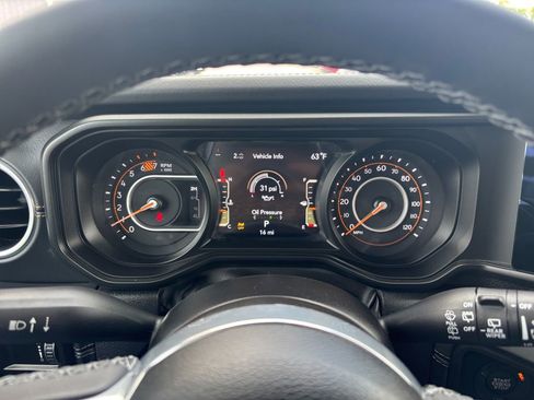 Used 2024 RAM 1500 Big Horn AWD/4WD image 18