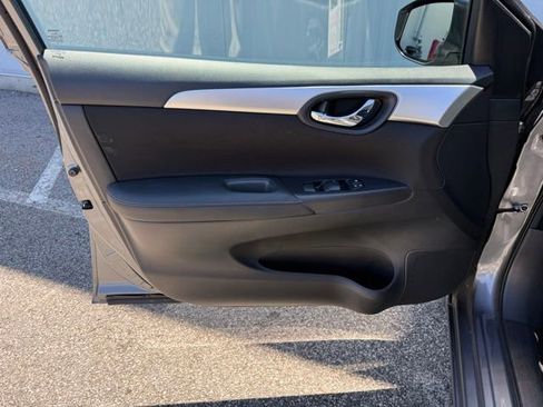 Used 2019 Nissan Sentra S FWD image 13