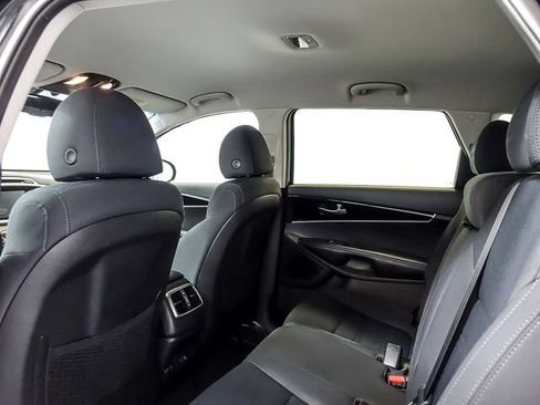 Used 2019 Kia Sorento FWD w/ Option Group 020 image 15