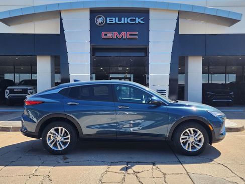 New 2026 Buick Envista Preferred w/ Convenience I Package FWD image 3