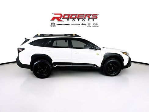Used 2022 Subaru Outback Wilderness AWD/4WD image 9