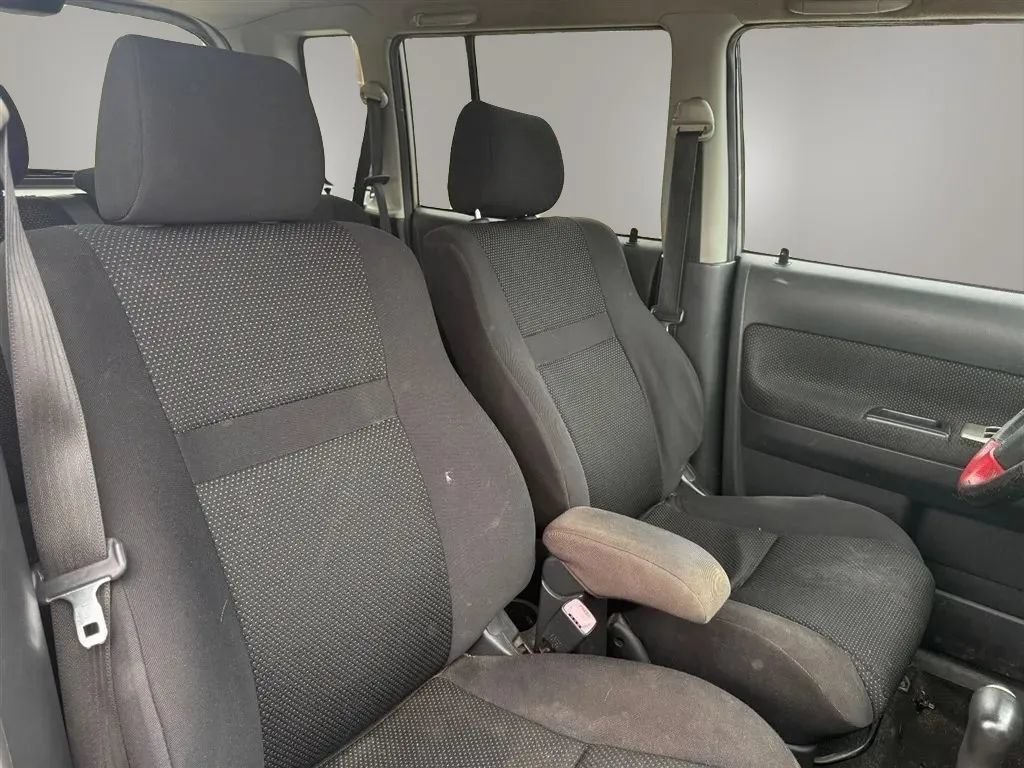 Used 2004 Scion xB FWD image 18