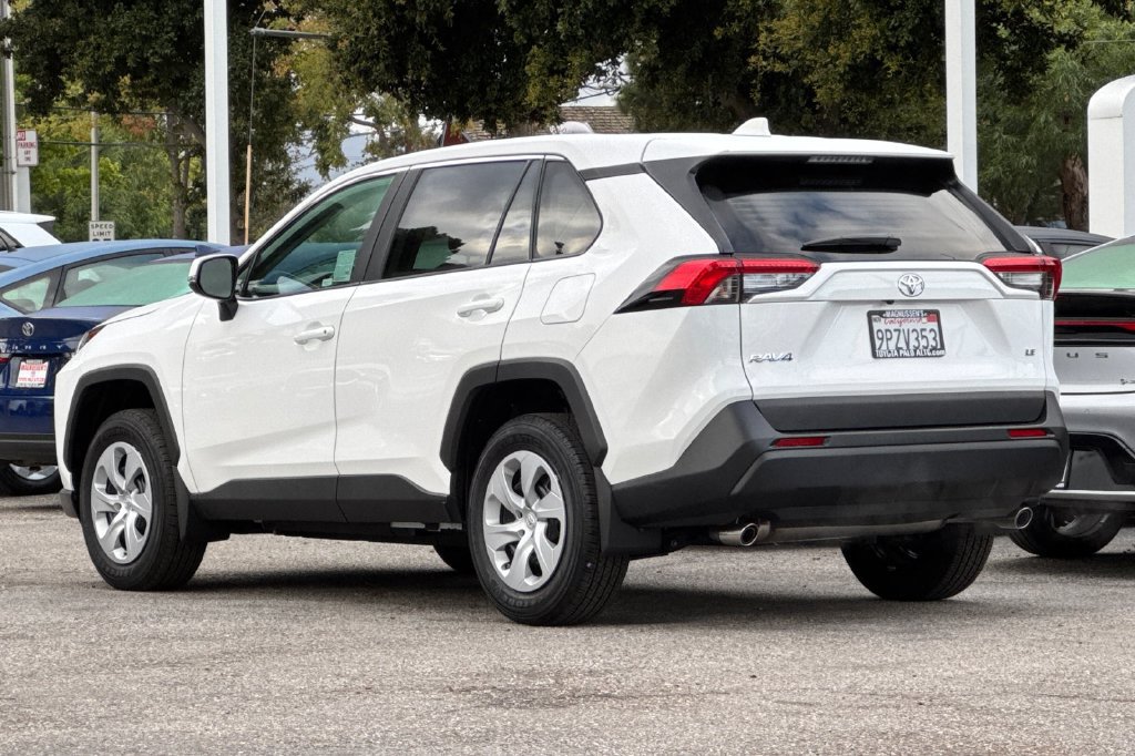 Certified 2024 Toyota RAV4 LE FWD image 5