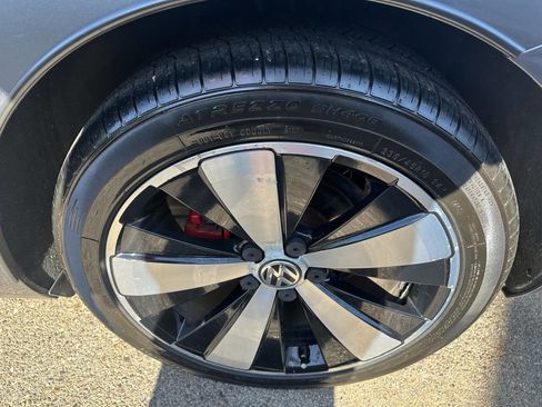 Used 2012 Volkswagen Beetle 2.0T image 27