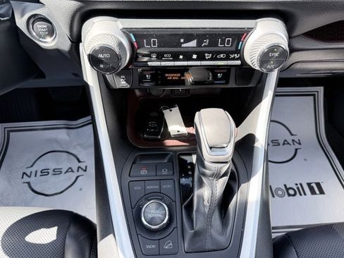 Used 2022 Toyota RAV4 Limited w/ Limited Grade Weather Package AWD/4WD image 18
