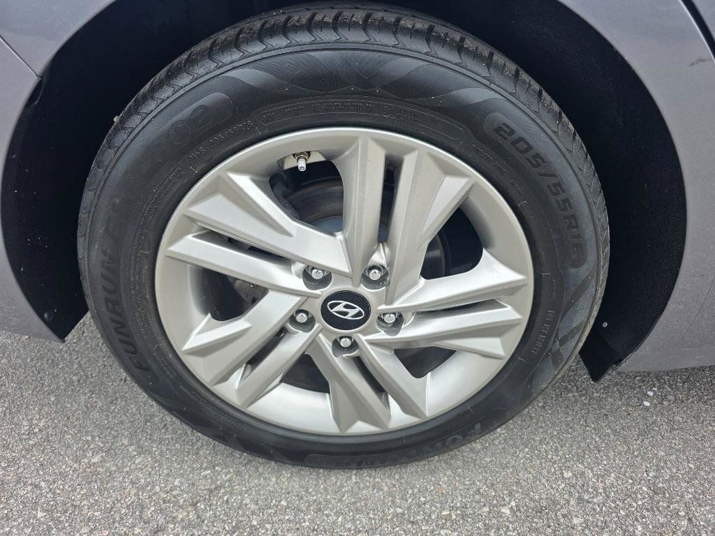 Used 2019 Hyundai Elantra SEL FWD image 20