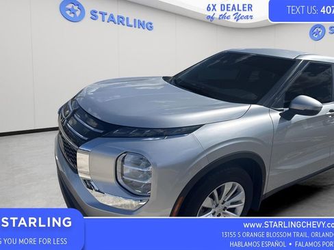 Used 2025 Mitsubishi Outlander ES FWD image 1