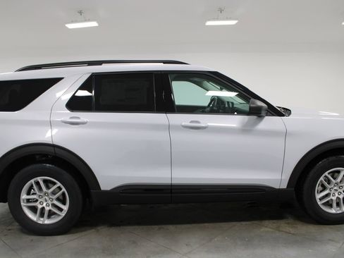 New 2026 Ford Explorer Active image 11