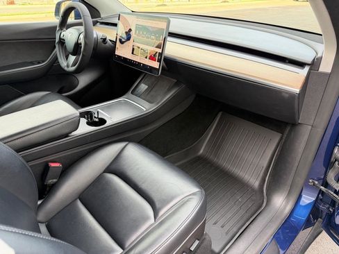 Used 2022 Tesla Model Y Long Range AWD/4WD image 20