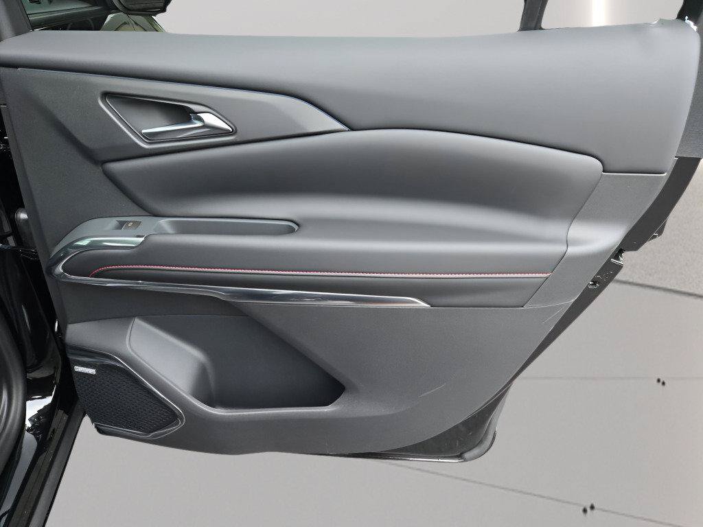 New 2027 Chevrolet Traverse RS w/ LPO, Floor Liner Package AWD/4WD image 10