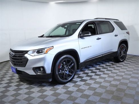 Used 2021 Chevrolet Traverse Premier w/ Redline Edition image 5