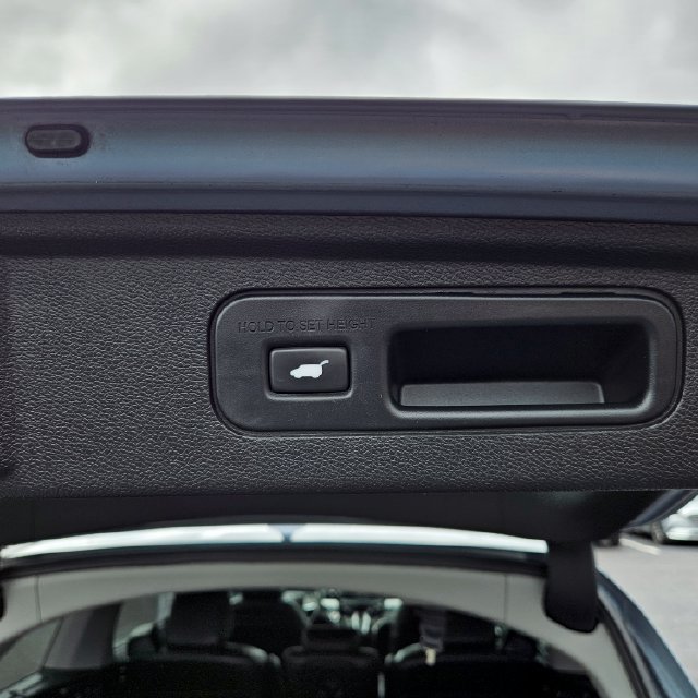 Used 2023 Honda Odyssey Touring image 32