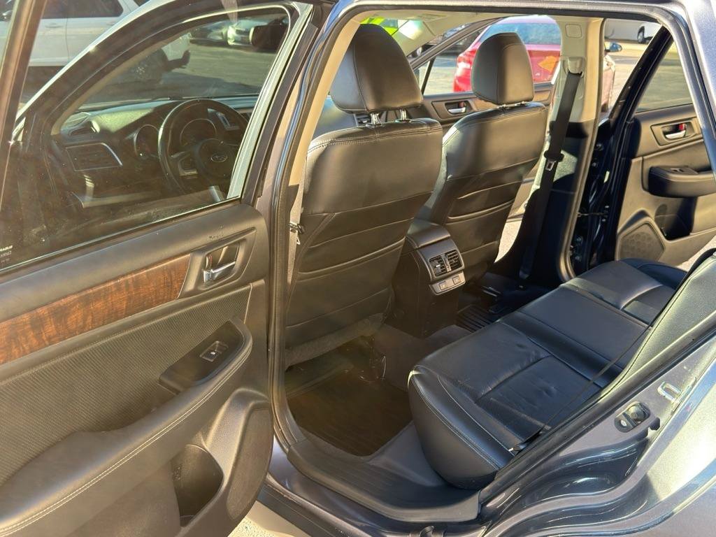 Used 2017 Subaru Outback 2.5i Limited AWD/4WD image 14