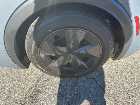 Used 2023 Toyota Prius LE image 16