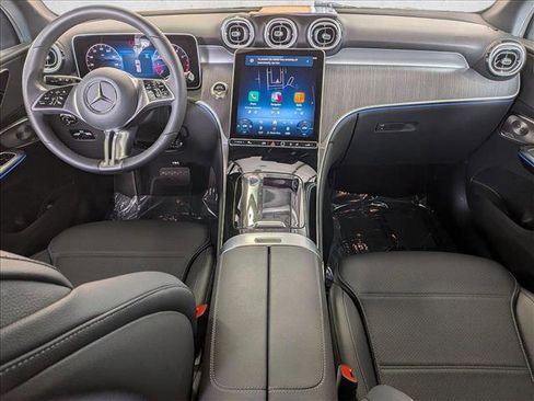 Used 2026 Mercedes-Benz GLC 300 image 18