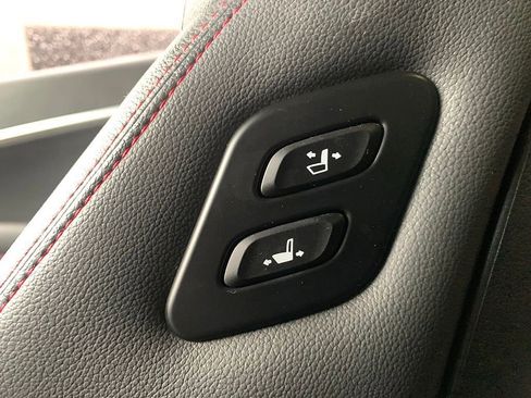 Used 2025 Genesis G70 2.5T w/ Sport Prestige Package RWD image 12