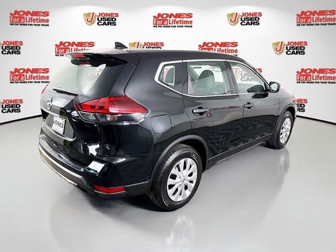 Used 2020 Nissan Rogue S FWD image 14