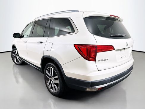 Used 2018 Honda Pilot Touring image 5