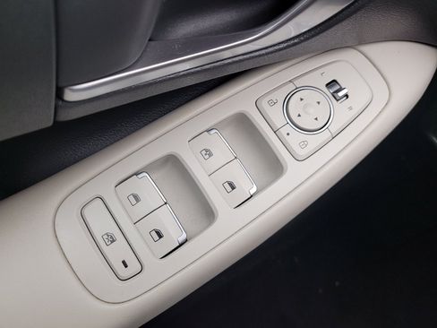 Used 2023 Hyundai Sonata SE FWD image 27