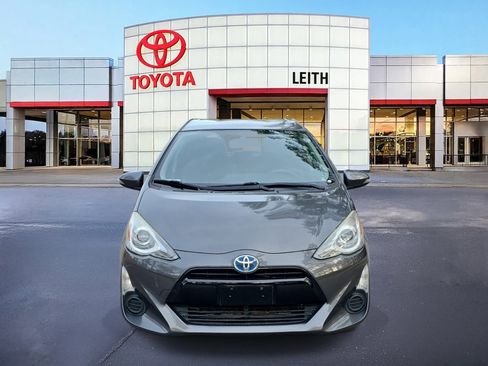 Used 2015 Toyota Prius C Two image 2