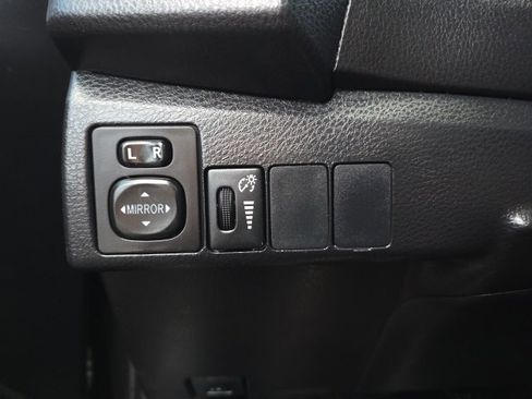 Used 2015 Toyota Corolla S image 11