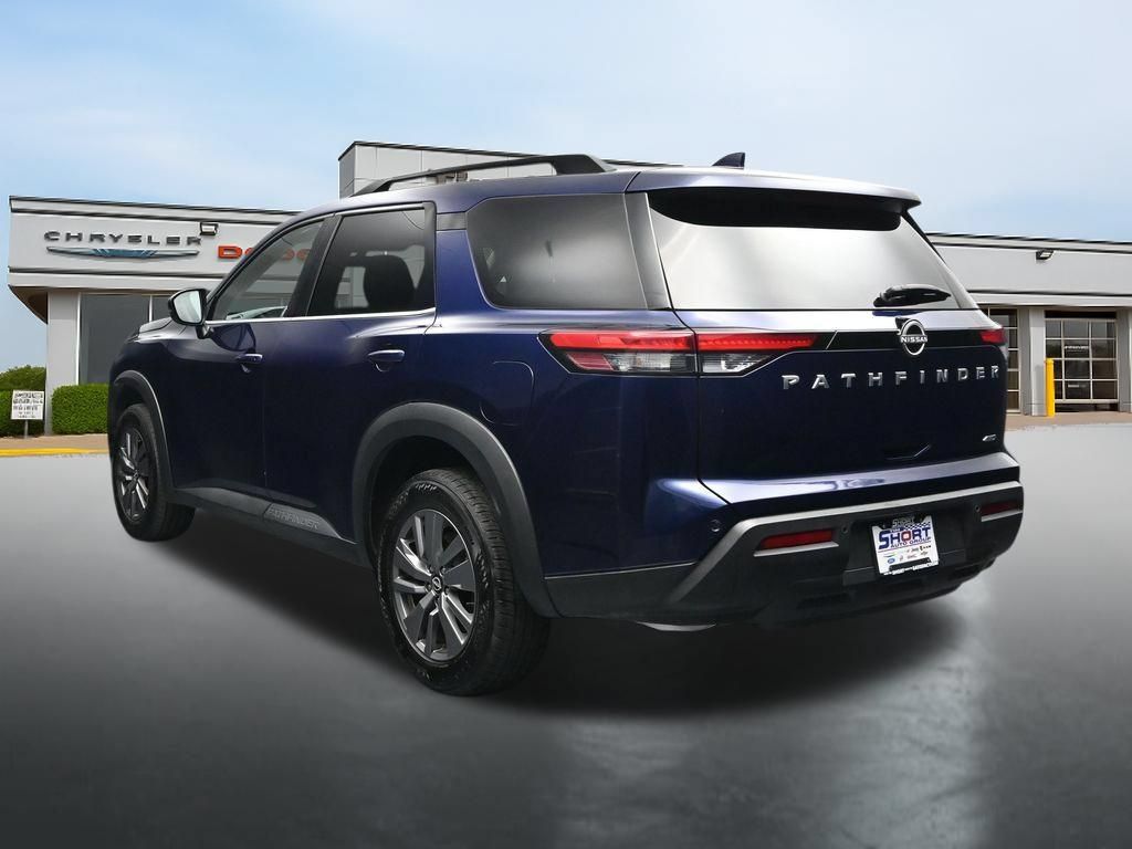 Used 2025 Nissan Pathfinder SV AWD/4WD image 3