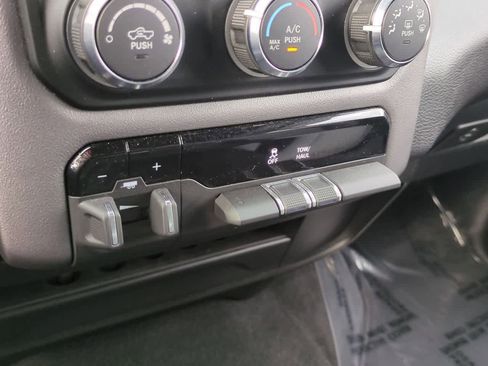 Used 2024 RAM 2500 Big Horn image 18