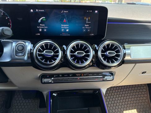 Used 2020 Mercedes-Benz GLB 250 4MATIC image 10