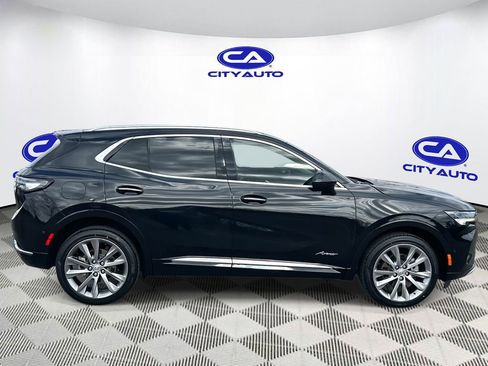 Used 2022 Buick Envision Avenir w/ Technology Package II image 2