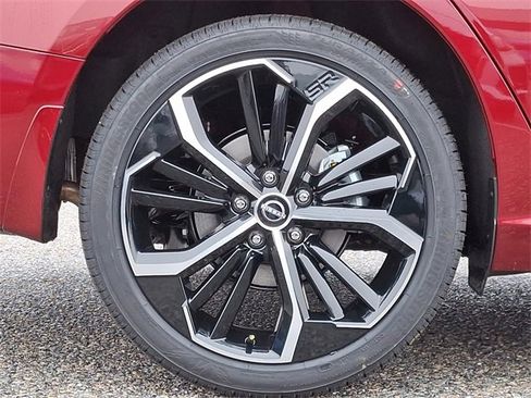 New 2025 Nissan Altima 2.5 SR image 8