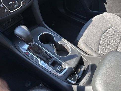 Used 2022 Chevrolet Equinox LT image 29