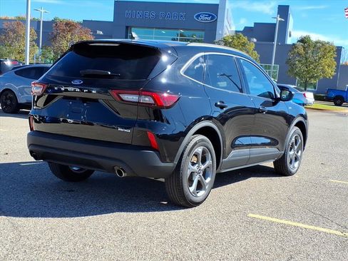 Certified 2025 Ford Escape ST-Line image 7