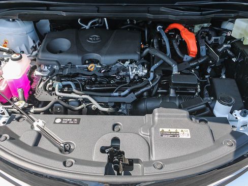 New 2026 Toyota Sienna XLE Woodland Edition AWD/4WD image 13