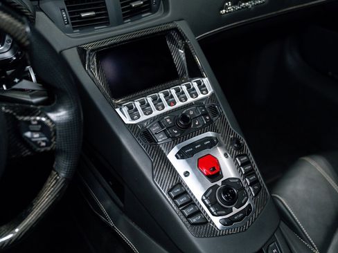 Used 2014 Lamborghini Aventador LP 700-4 image 30