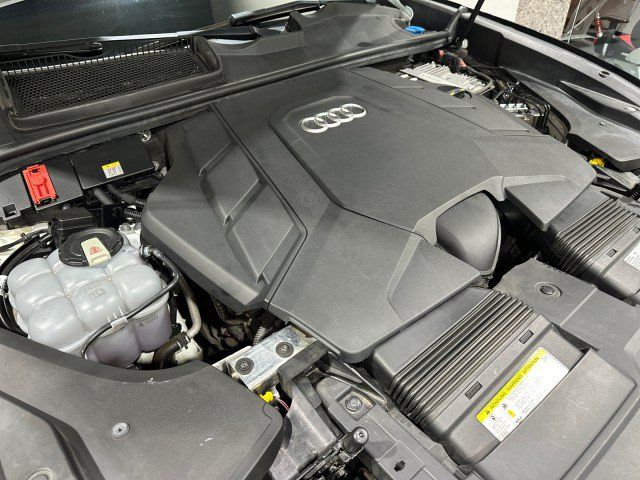 Used 2020 Audi Q8 Prestige AWD/4WD image 9