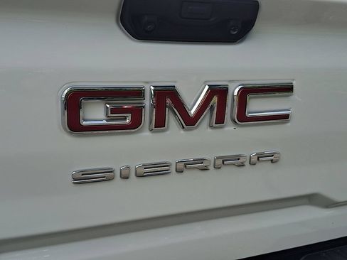 Used 2026 GMC Sierra 2500 SLE w/ Preferred Package AWD/4WD image 30