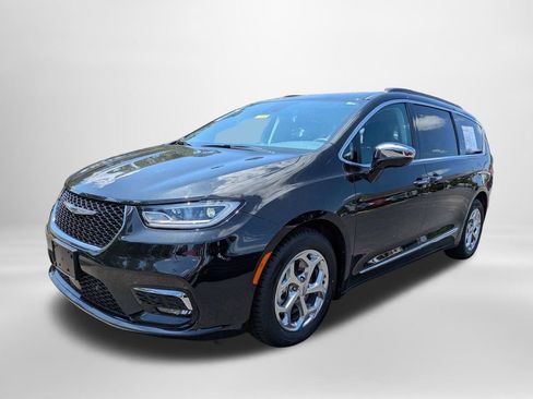 Used 2022 Chrysler Pacifica Limited FWD image 8