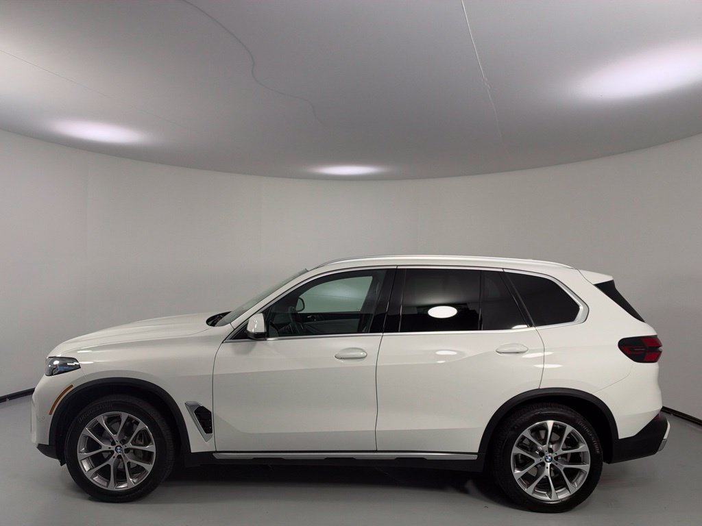 Certified 2026 BMW X5 xDrive40i w/ Premium Package AWD/4WD image 5