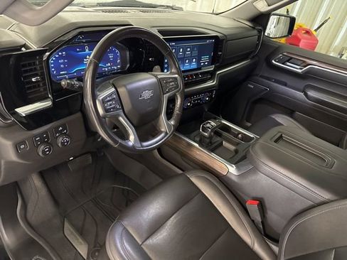 Used 2022 Chevrolet Silverado 1500 LT Trail Boss w/ Convenience Package II image 44