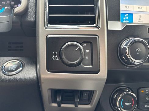 Used 2019 Ford F250 Lariat w/ Lariat Ultimate Package AWD/4WD image 25