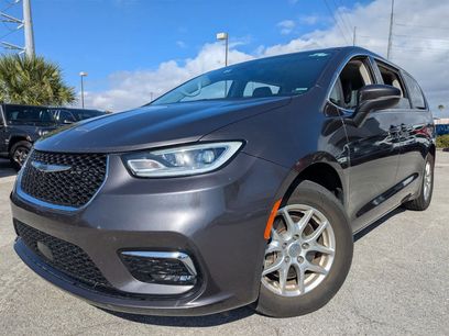 Used 2023 Chrysler Pacifica Touring-L